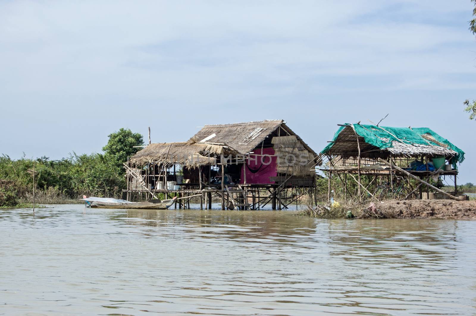 Kompong Phluk floating village, Cambodia by BasPhoto
