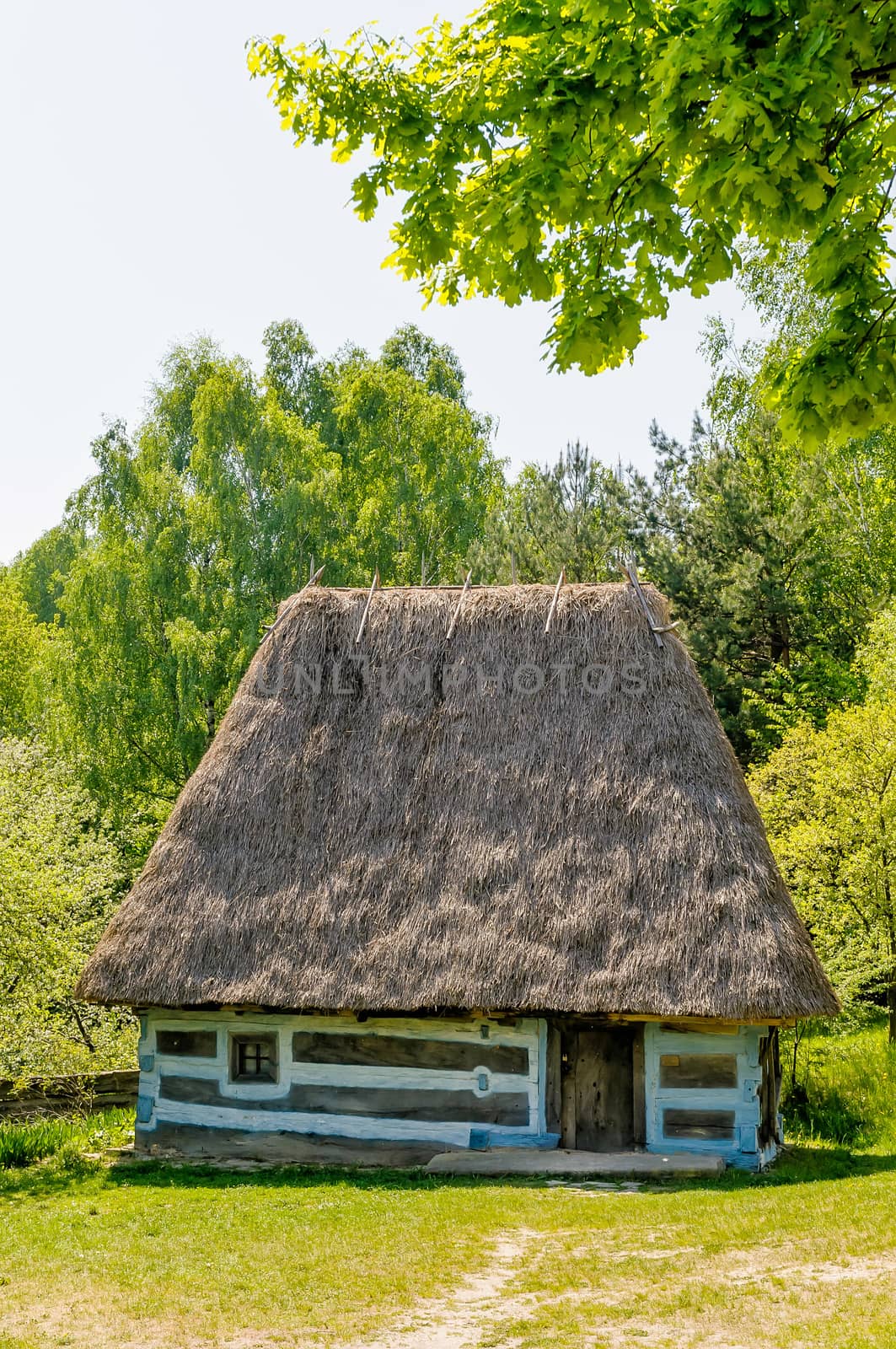 A typical ukrainian antique house by MaxalTamor