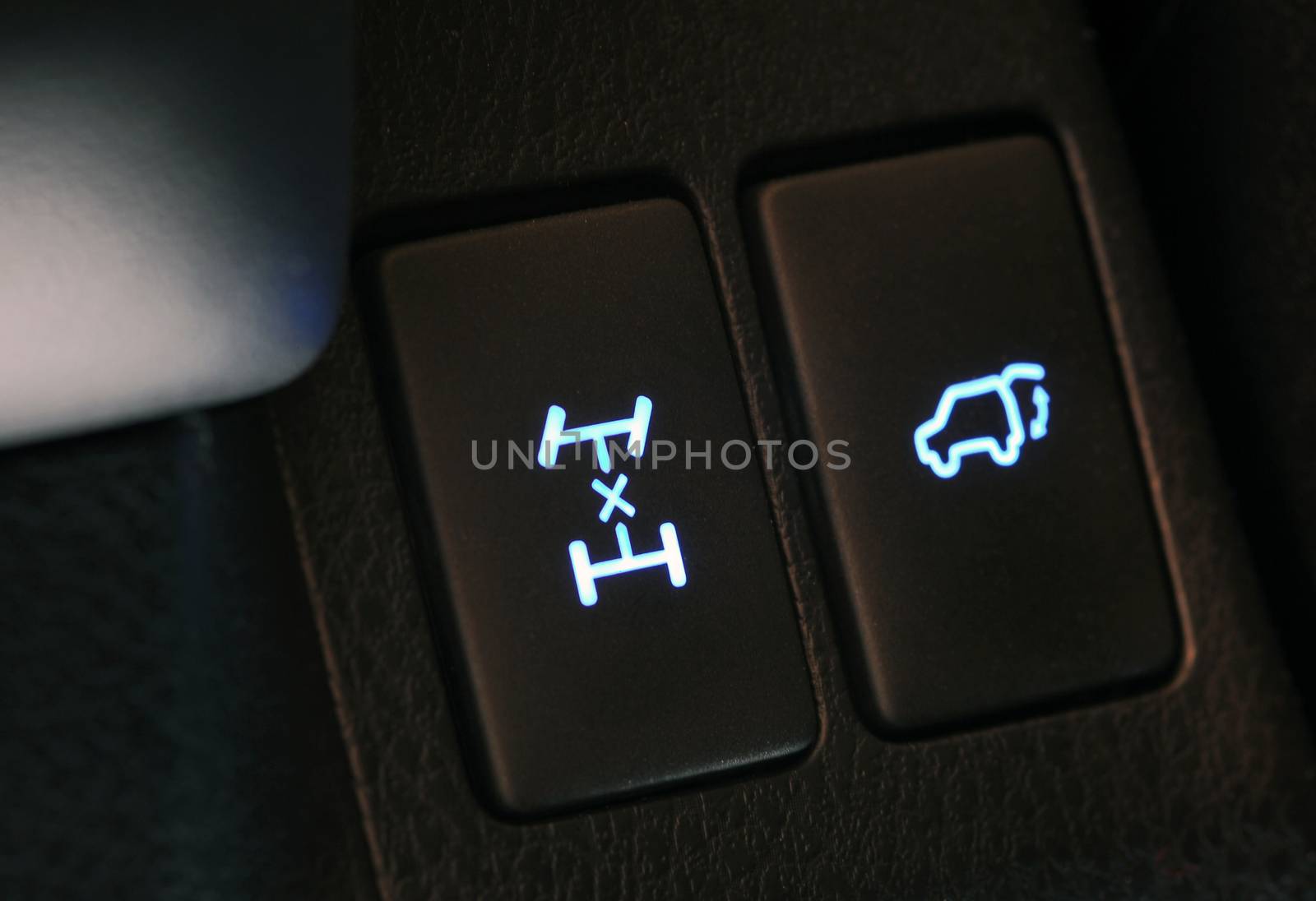 4wd button, four wheel drive, 4x4 switch