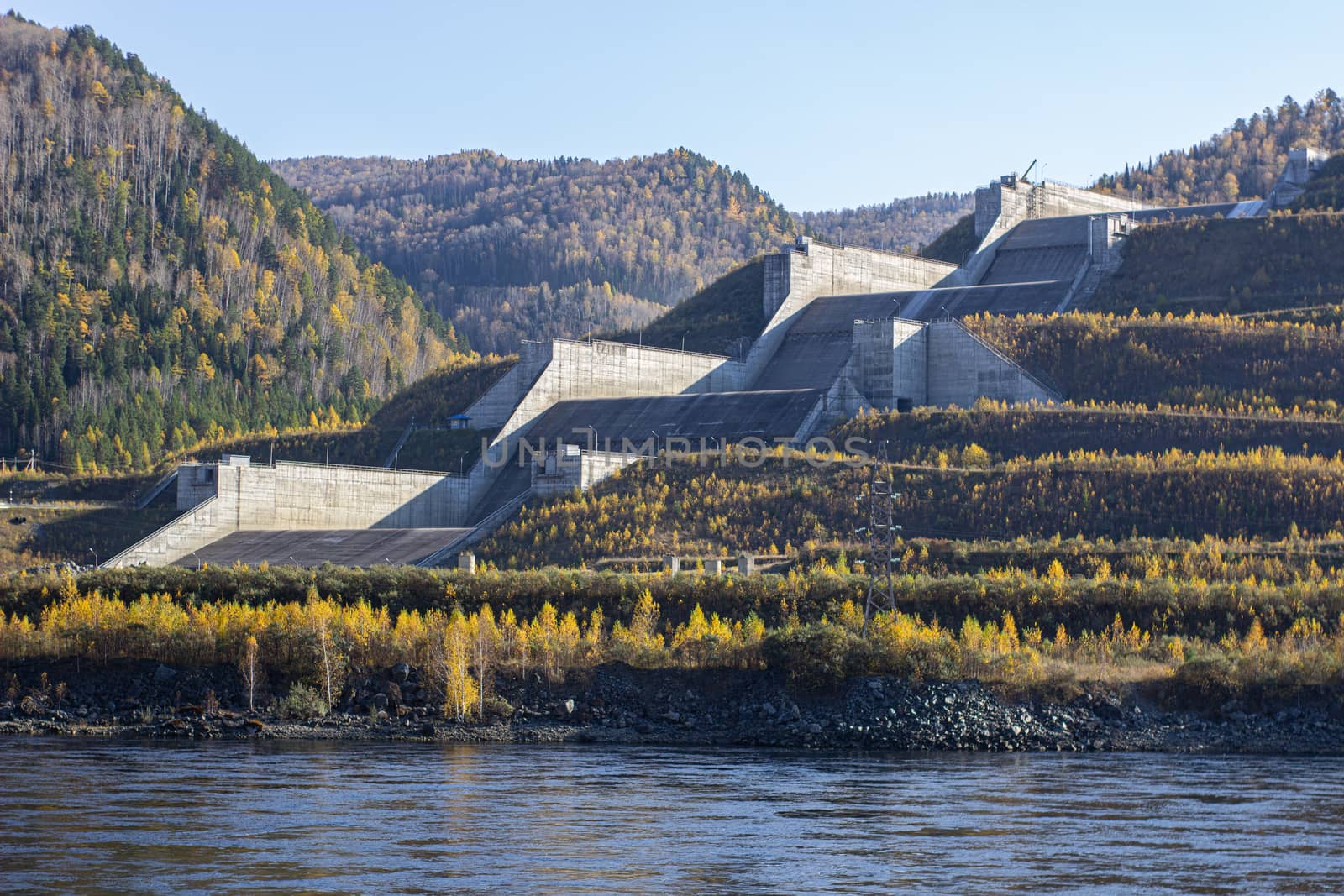 A large and very high hydroelectric dam in Russia.