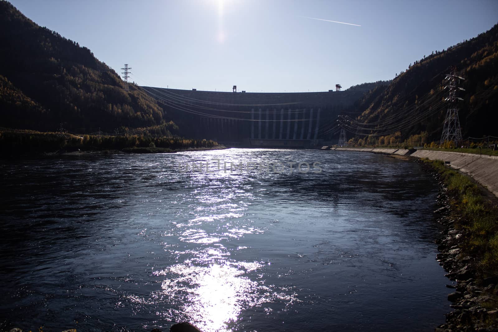 A large and very high hydroelectric dam in Russia.