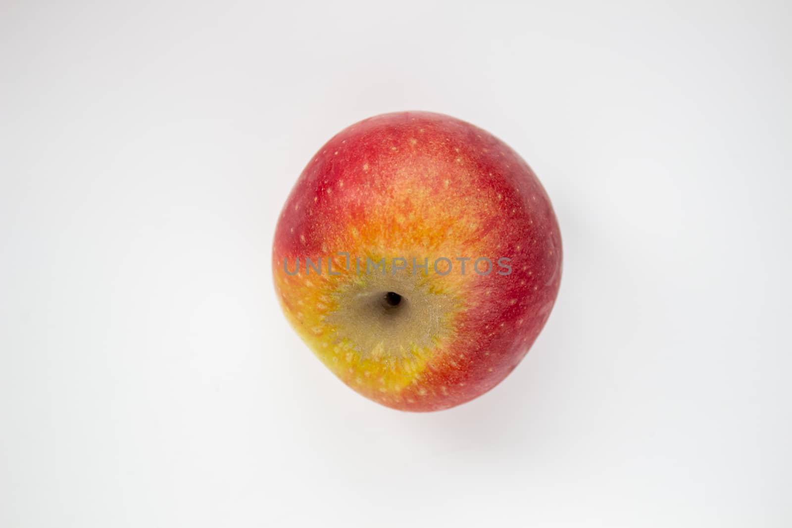 red apple isolated on white background