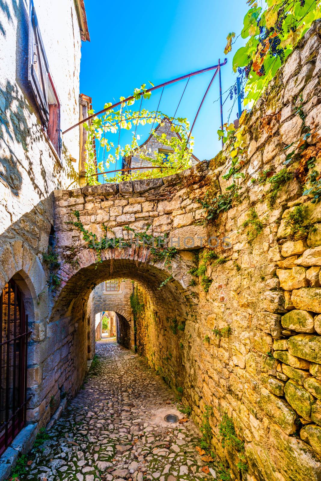 This magnificent medieval village located in the Lot department in the Occitanie region is part of the list of the most beautiful villages in France.