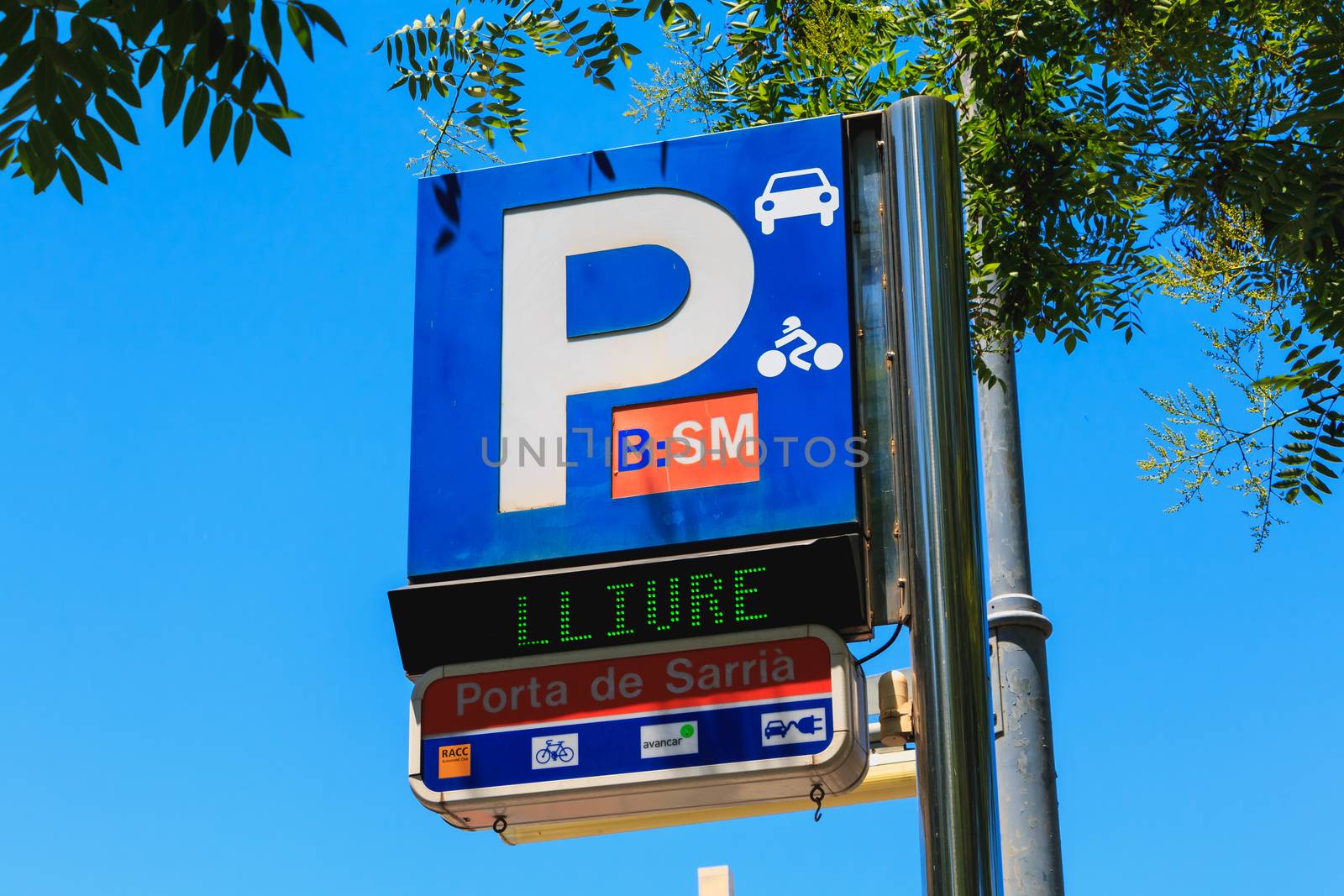 parking sign for car and motorbike with the mention in Catalan F by AtlanticEUROSTOXX