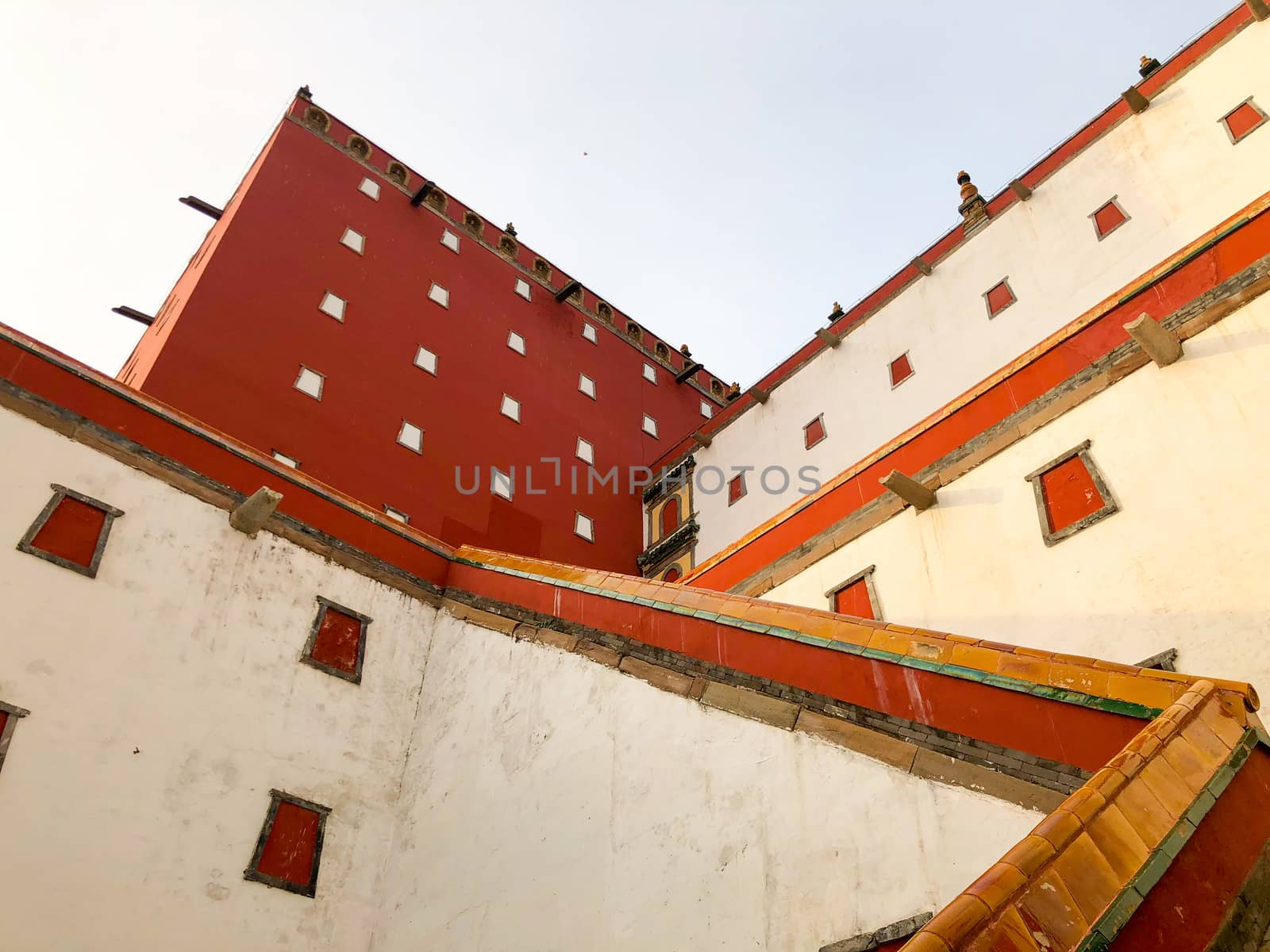 The Putuo Zongcheng Buddhist Temple, one of the Eight Outer Temples of Chengde, built between 1767 and 1771 and modeled after the Potala Palace of Tibet. Chengde Mountain Resort. China