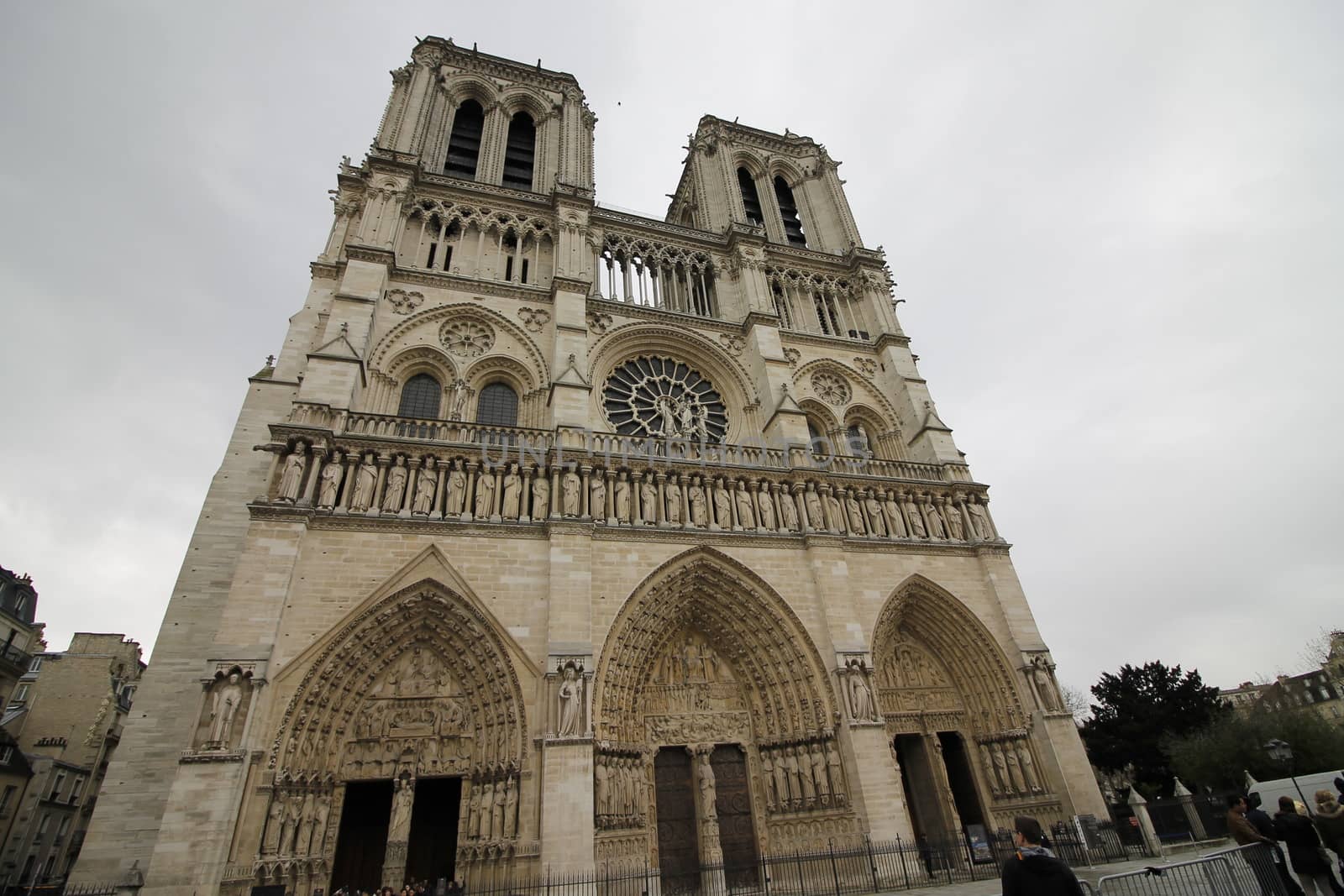 notre dame de paris cathedral in france