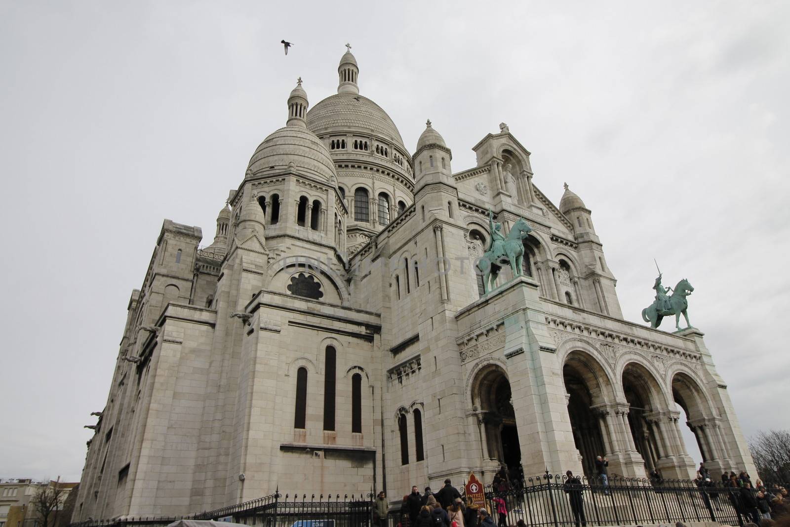 Basilica of the Sacre Coeur by marcobir