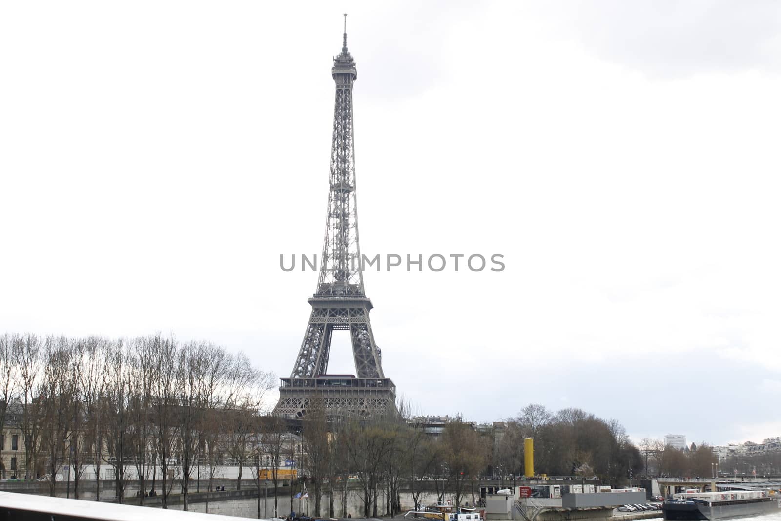 Eifel tower by marcobir