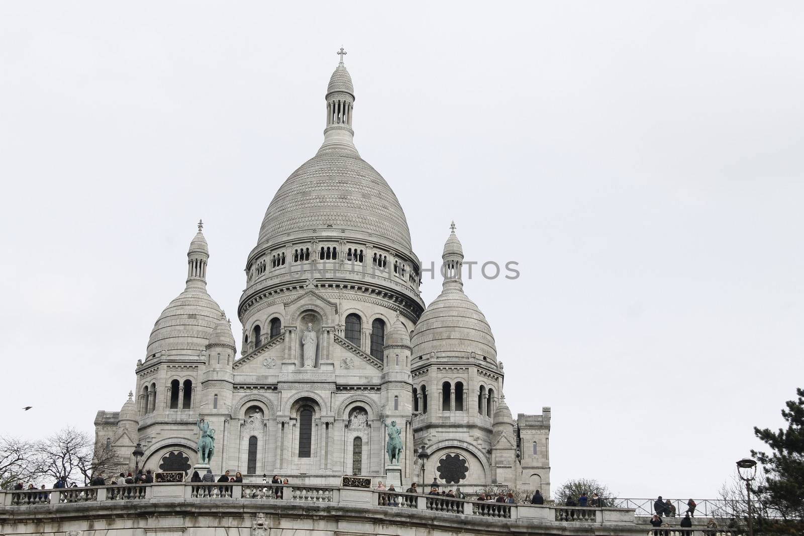 Basilica of the Sacre Coeur by marcobir