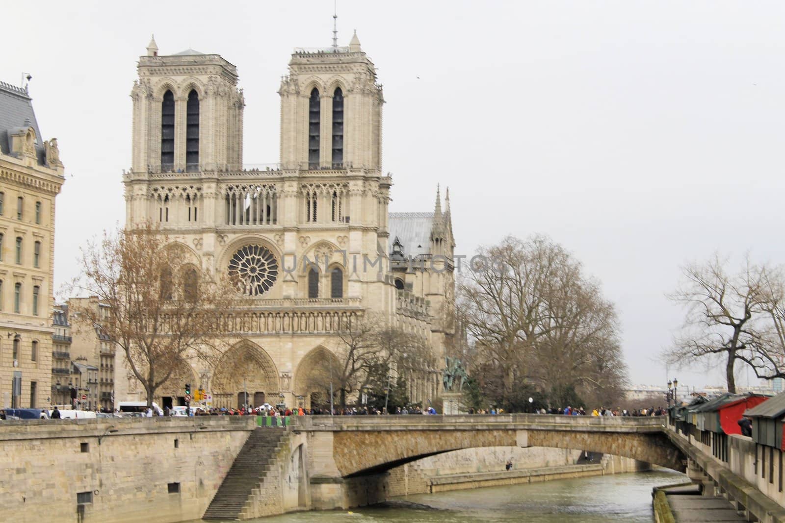 notre dame de paris cathedral in france