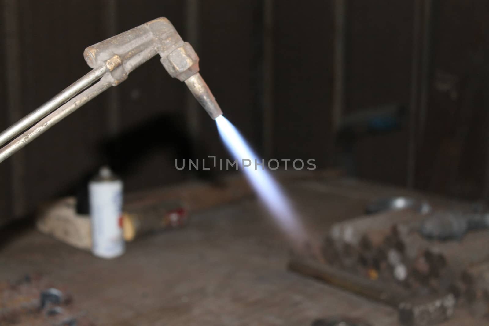 metal cutting with torch by marcobir