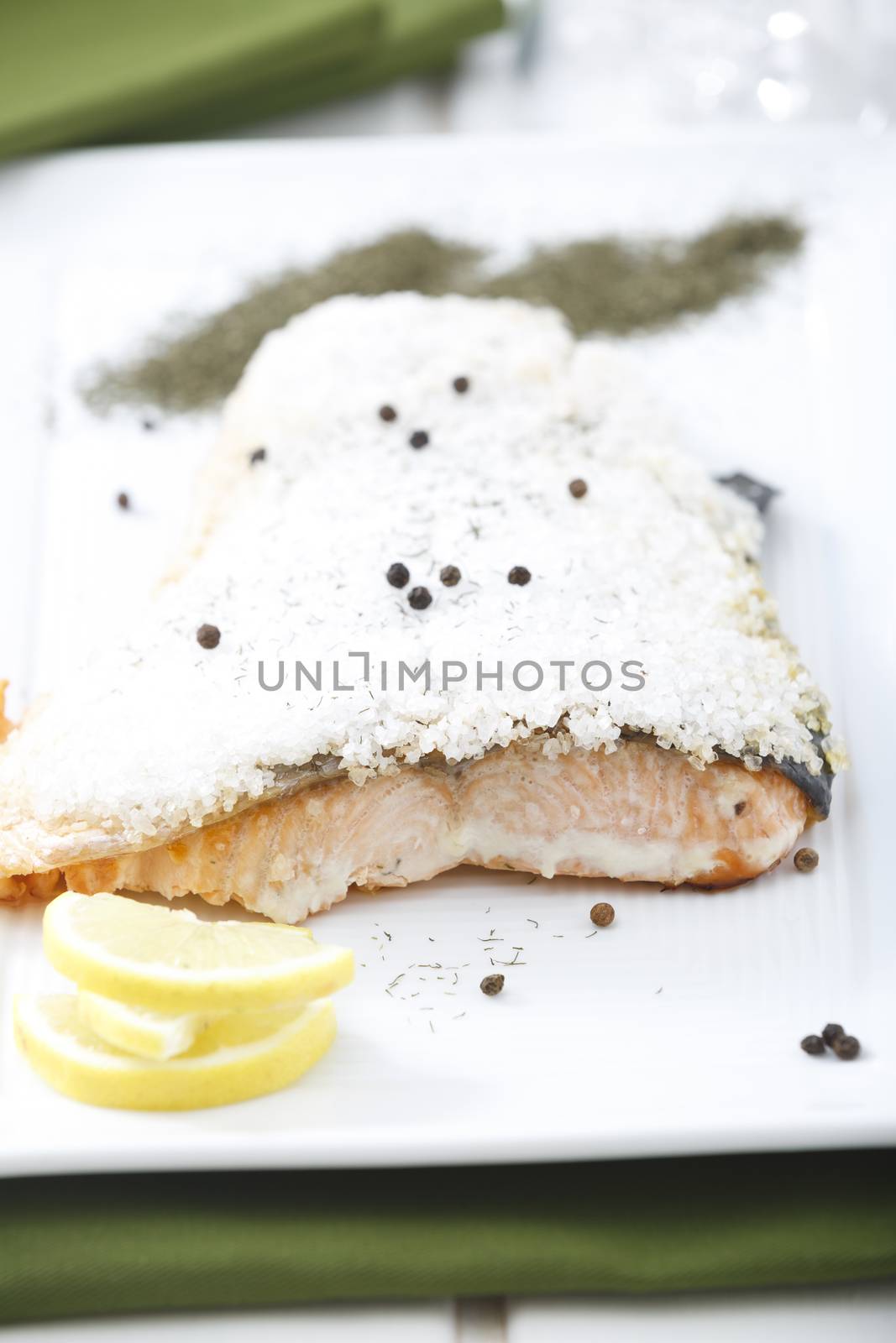 Salt-roast sea salmon by Nemida