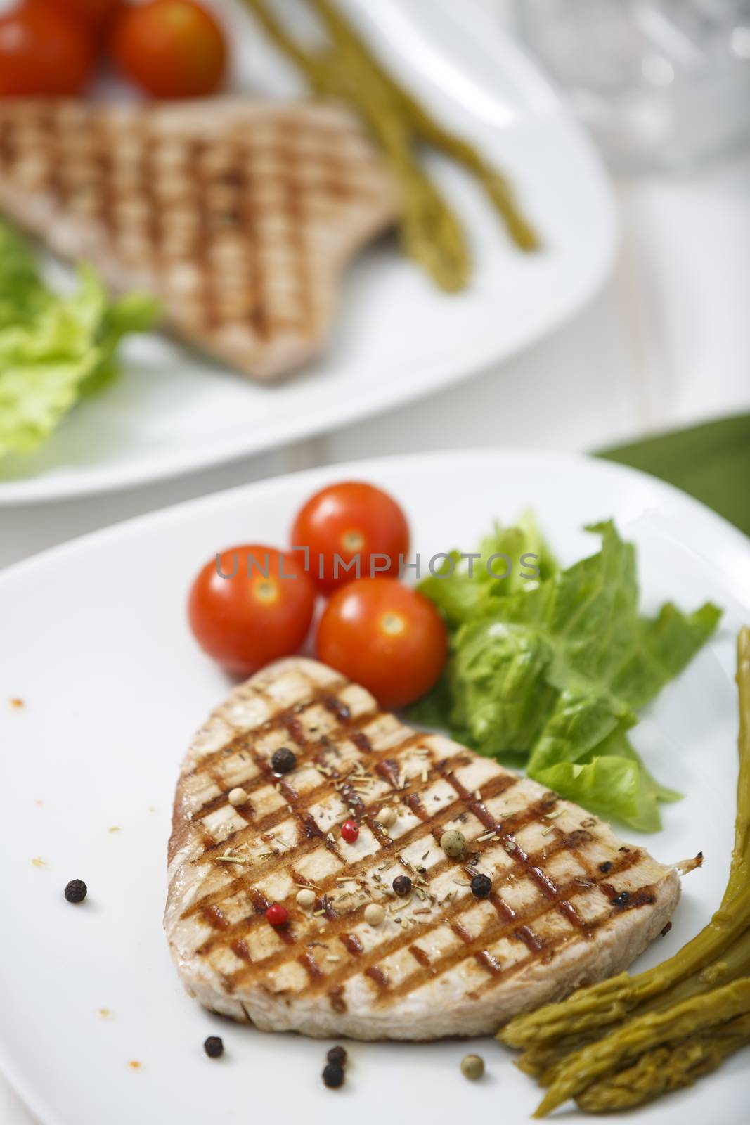 Grilled Tuna Steak by Nemida