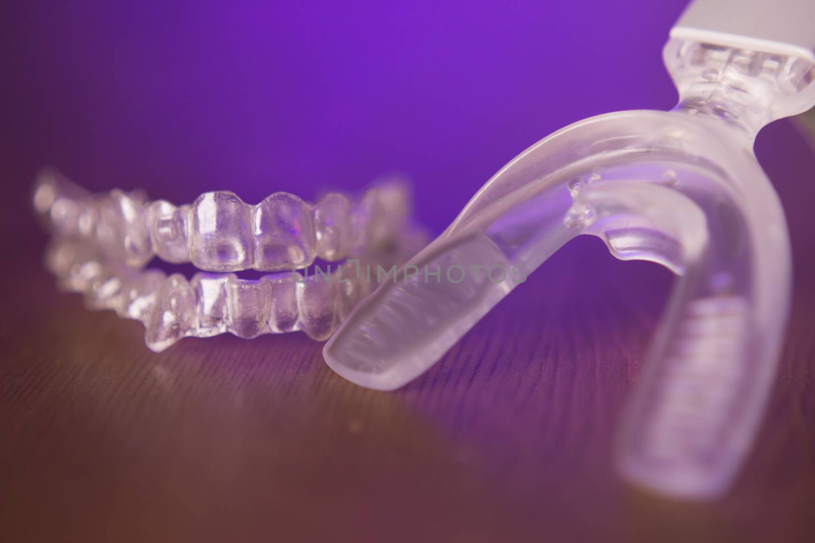 Vibrating dental device with invisible orthodontics by GemaIbarra