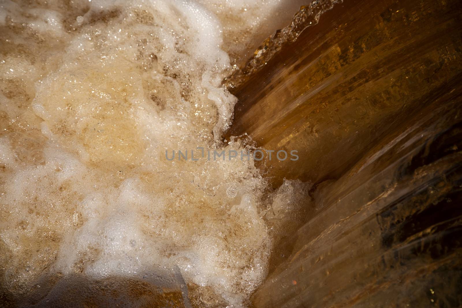 Red water in Rio Tinto, Huelva by Nemida