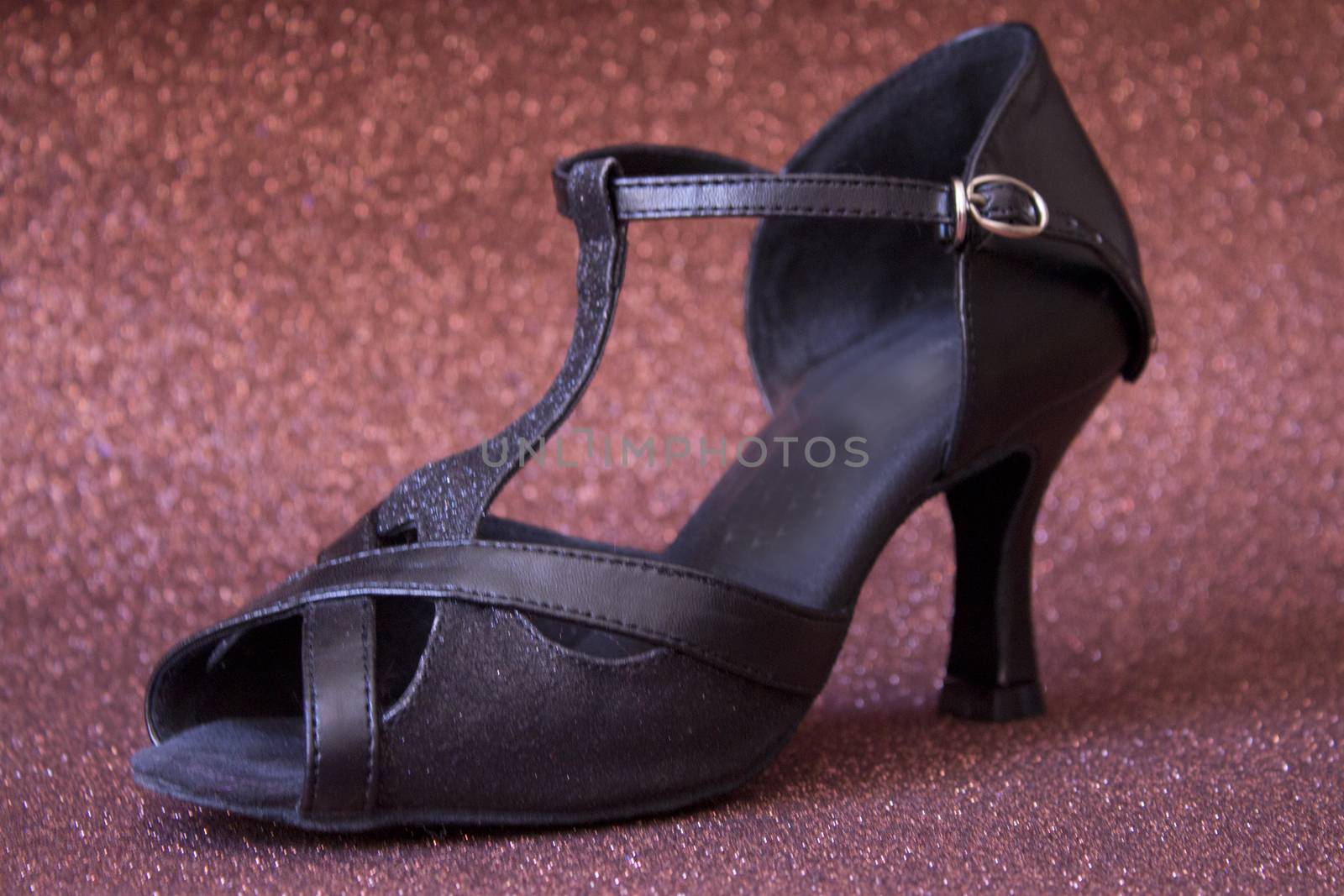 Women sandal heel to dance by GemaIbarra