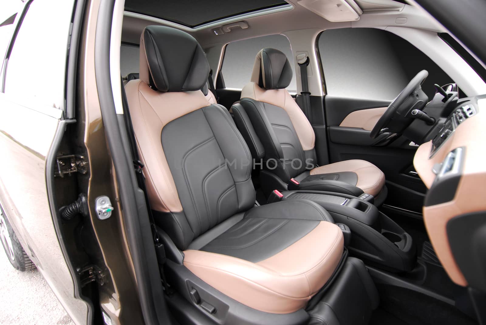 Front seats of a modern passenger car