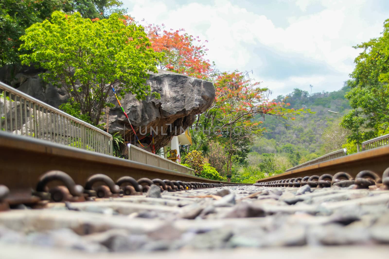 Pha Sadet Railway Station by suthipong