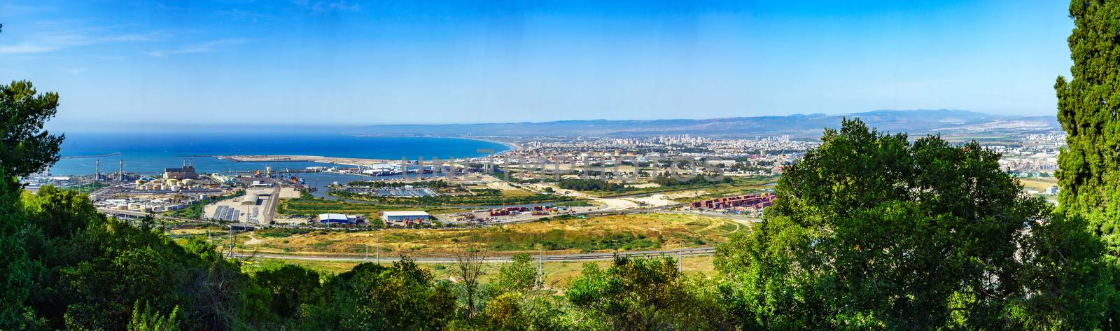 Panoramic view of Haifa bay by RnDmS