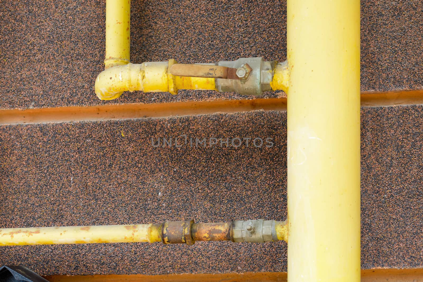 Yellow Gas Tube by MaxalTamor