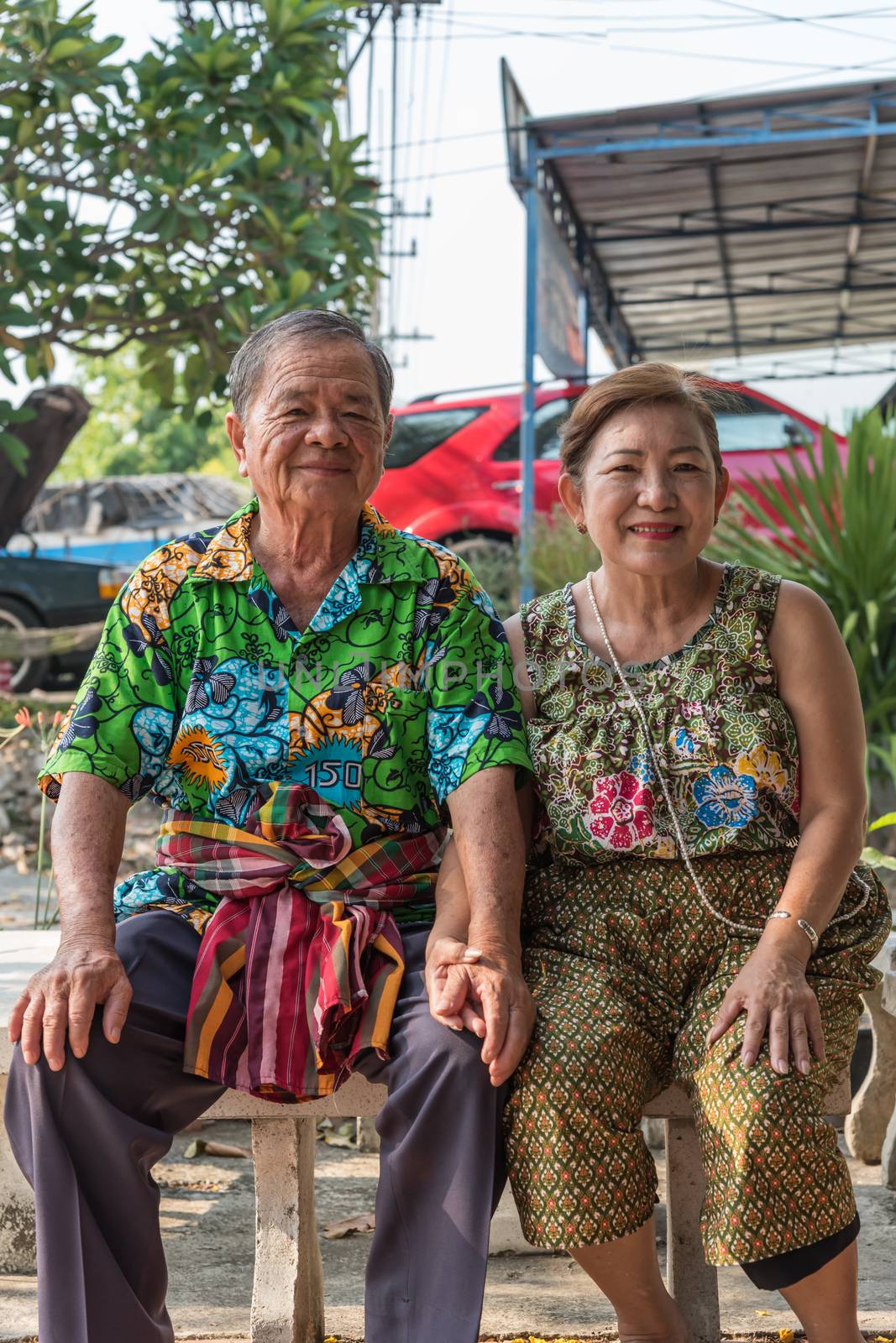 Songkran Festival bathe with respect to parents by PongMoji