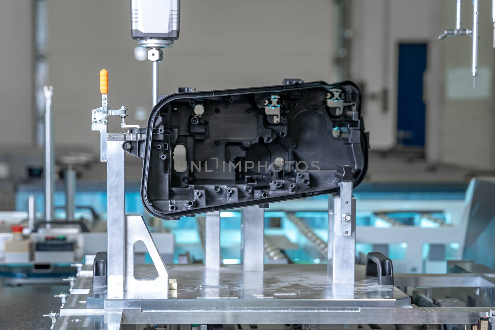 accurate 3d measurement of plastic castings on a modern machine for the automotive industry, computer controlled, program industry 4.0 by Edophoto