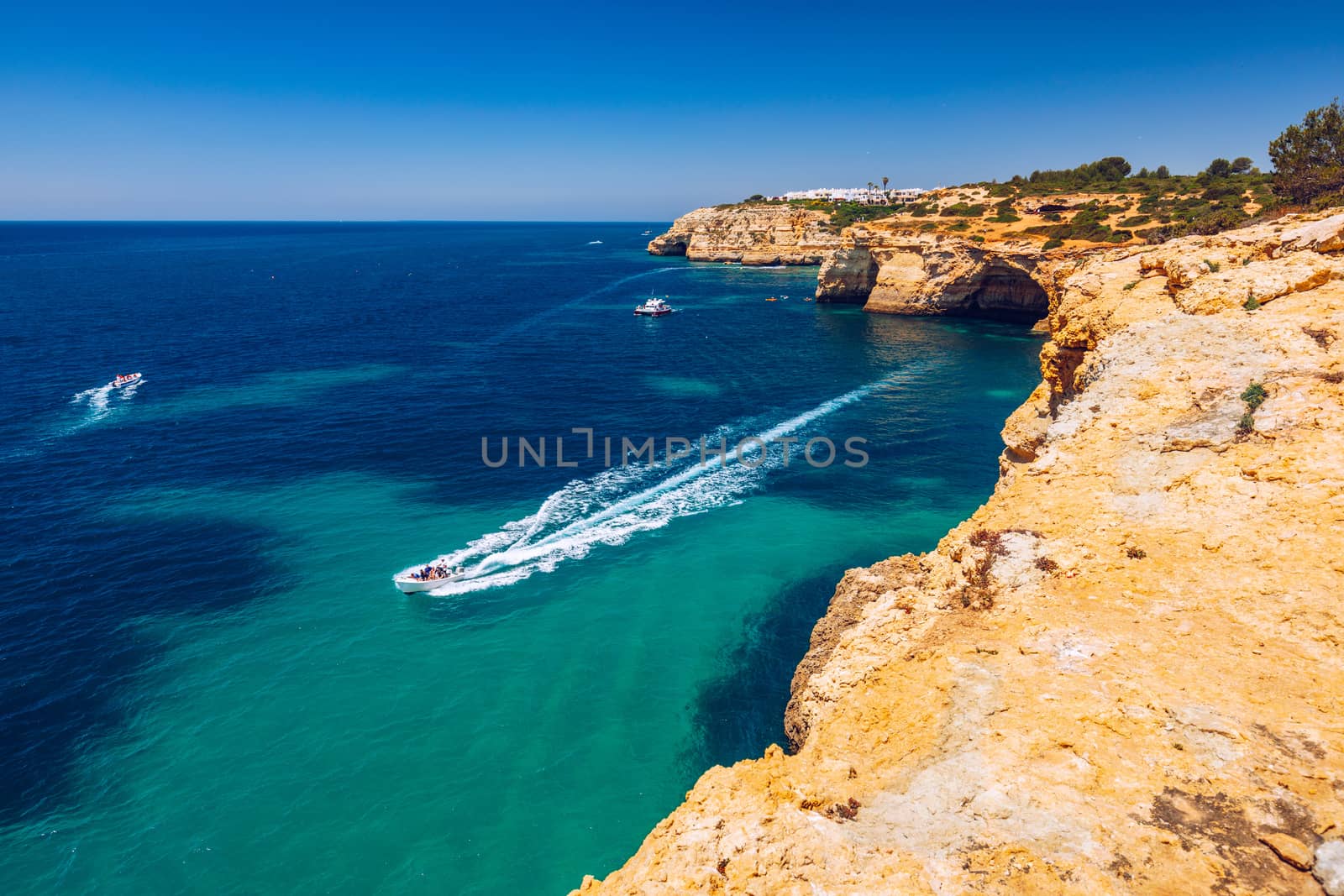 Corredoura Beach, sighted viewpoint on the trail of the Seven Suspended Valleys (Sete Vales Suspensos). Praia da Corredoura near Benagil village, District Faro, Algarve, Southern Portugal.