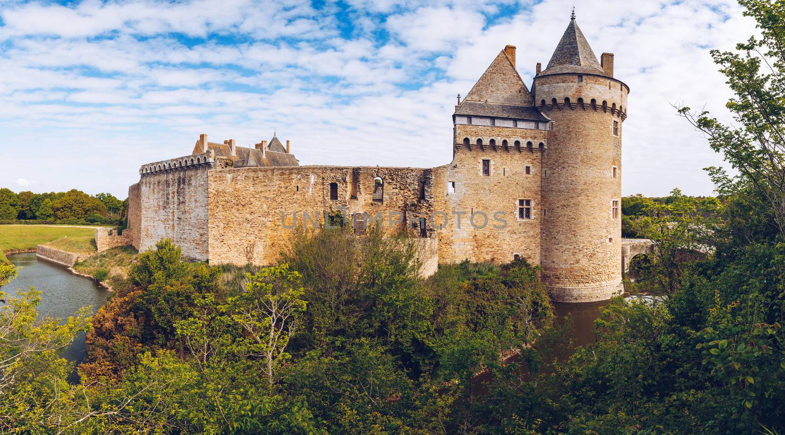 Panoramic view of Chateau de Suscinio, medieval castle, a former fortress & hunting lodge. Gulf of Morbihan, Brittany (Bretagne), France.