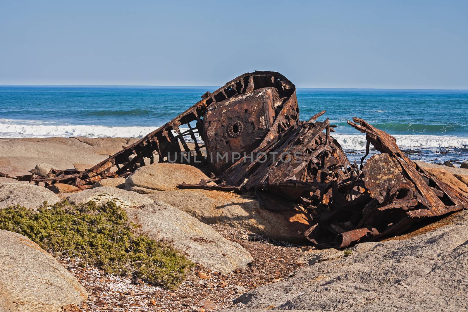 The trawler Aristea was built in 1934 in Scotland, served as a minesweeper in WWII and ran aground on 4th July 1945 near Hondeklip Bay with the loss of one life.