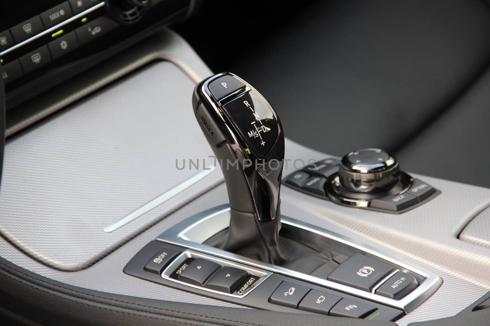 automatic selector lever in the passenger car