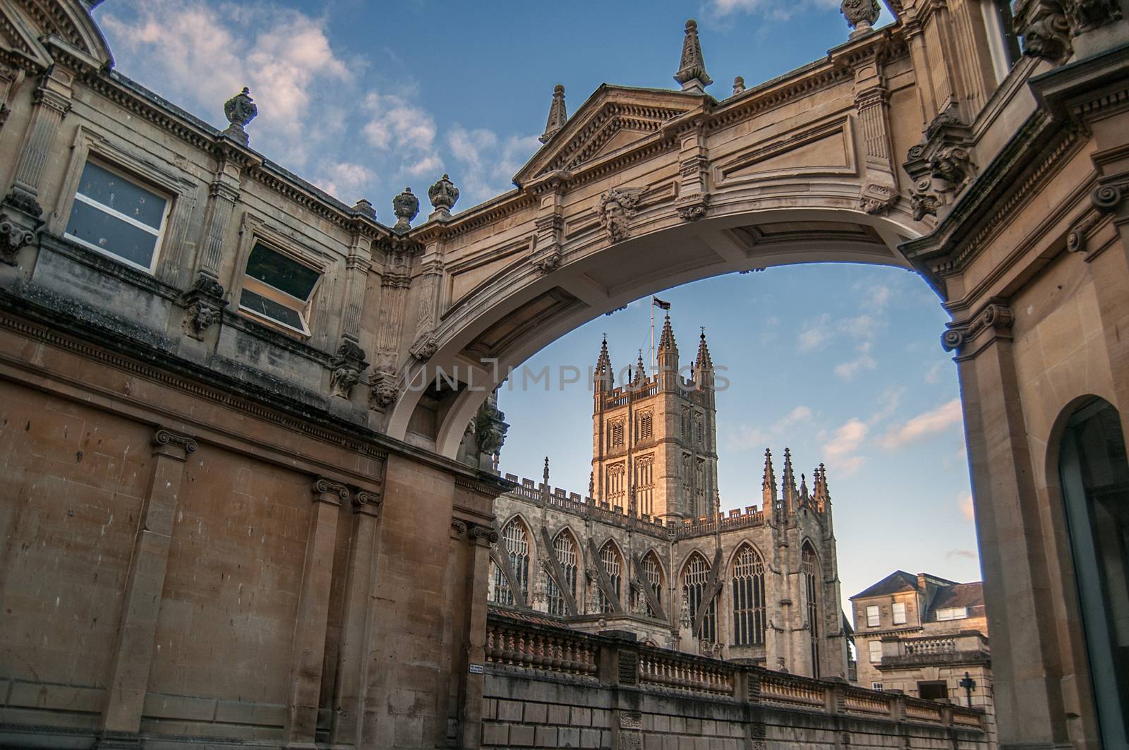 looking at bath abbey through and arch by sirspread