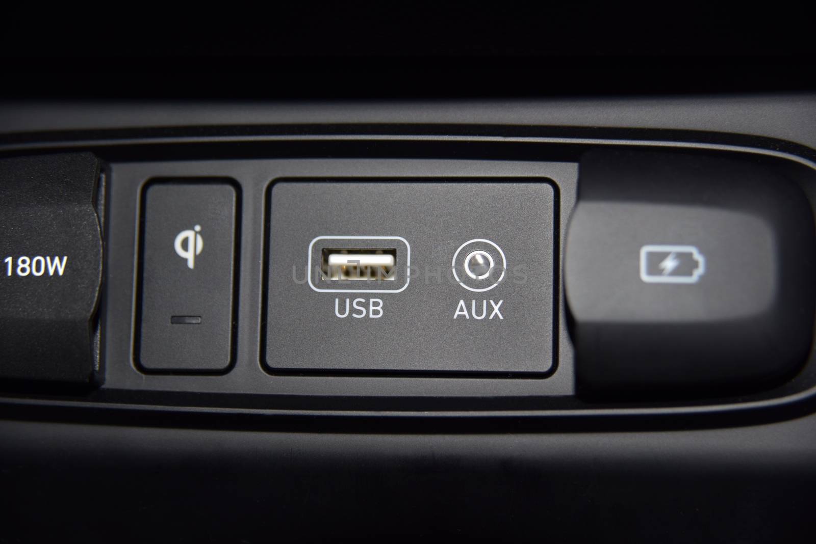 power outlet and usb port in car by aselsa