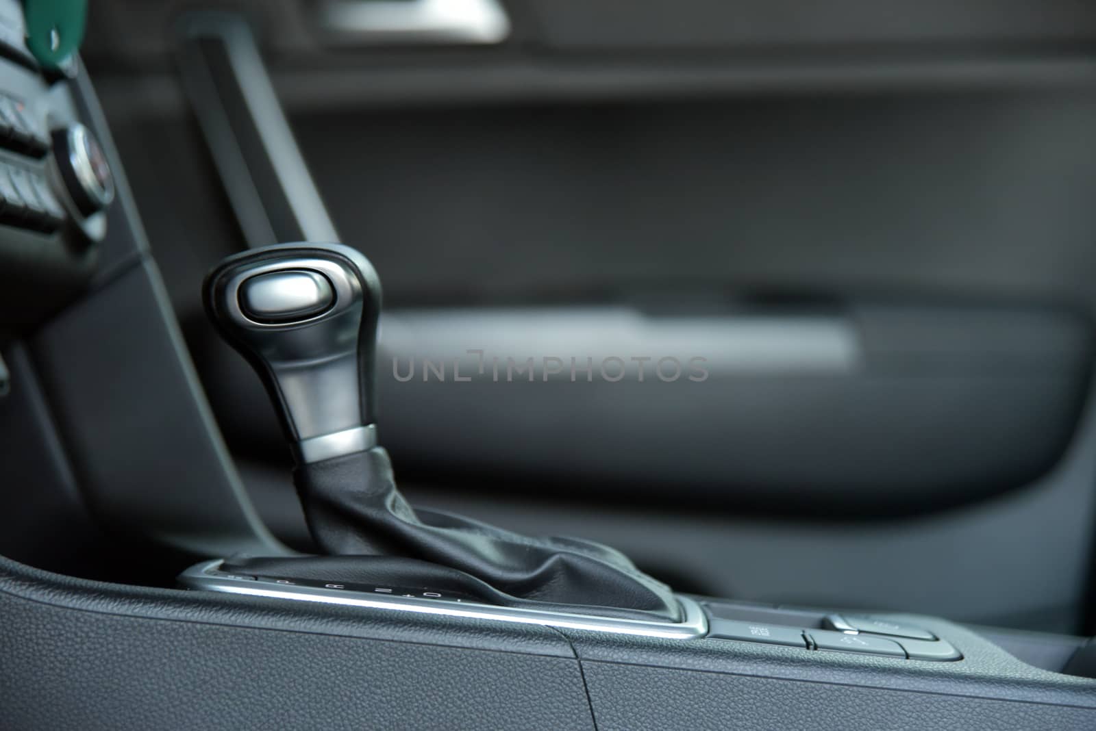 automatic transmission lever in an off-road car