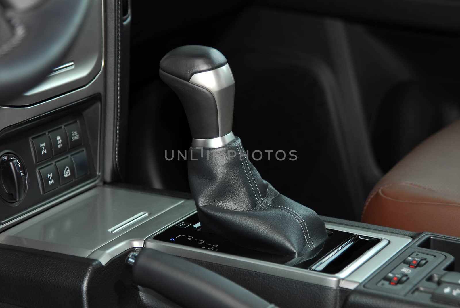 automatic transmission lever in an off-road car