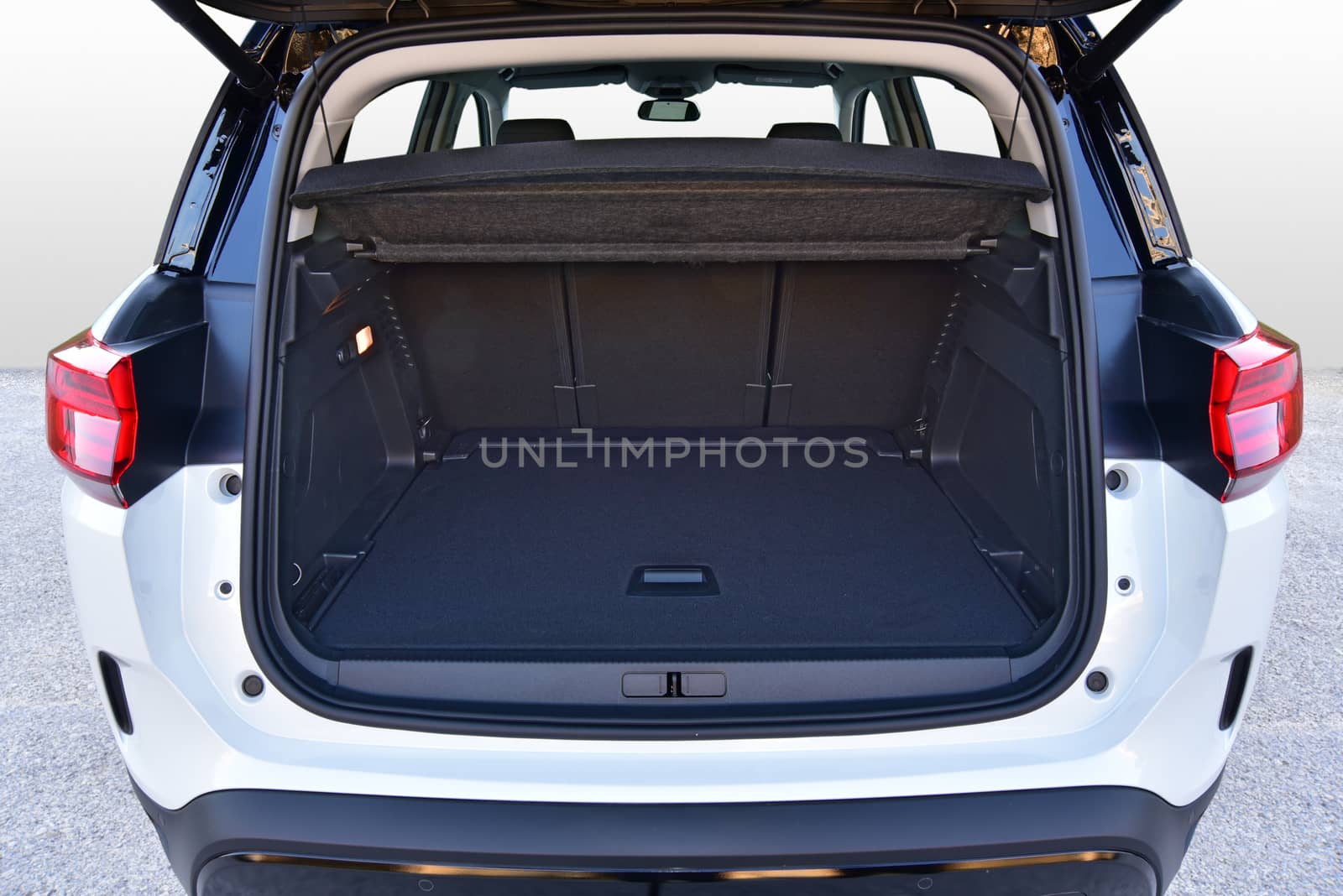 Empty trunk of the suv