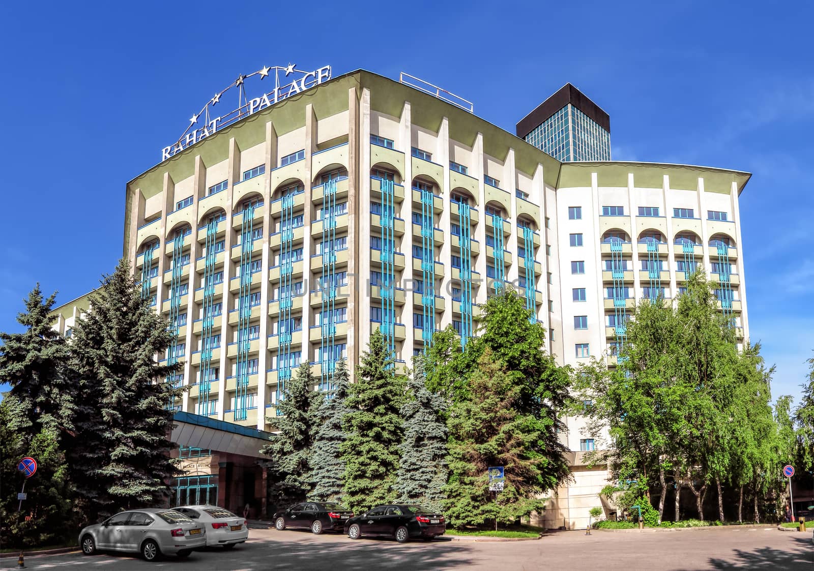 ALMATY, KAZAKHSTAN - MAY 21, 2017: The Rahat Palace Hotel is located at the intersection of Satpayev and Baizakov streets in Almaty, Kazakhstan

Almaty, Kazakhstan - May 21, 2017: The Rahat Palace Hotel is located at the intersection of Satpayev and Baizakov streets in Almaty, Kazakhstan