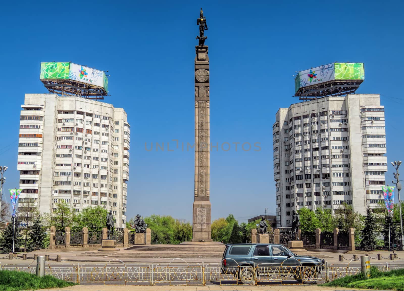 ALMATY, KAZAKHSTAN - APRIL 26, 2017: The Republic Square and Monument of Independence of Kazakhstan. Monument was inaugurated on Republic Square December 16, 1996.

Almaty, Kazakhstan - April 26, 2017: The Republic Square and Monument of Independence of Kazakhstan. Monument was inaugurated on Republic Square December 16, 1996.