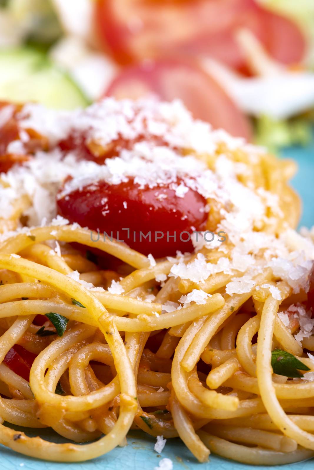 spaghetti pasta with cherry tomatoes by bernjuer