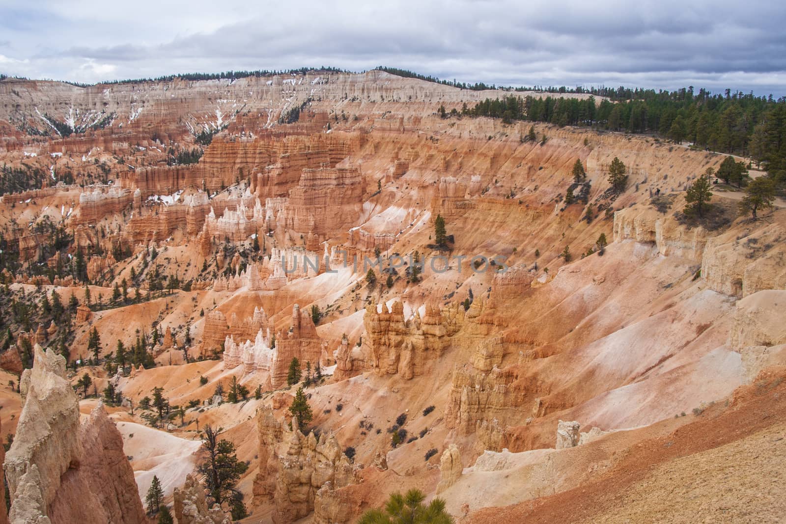 Amphitheater from Inspiration Point at sunrise, Bryce Canyon National Park, Utah, USA