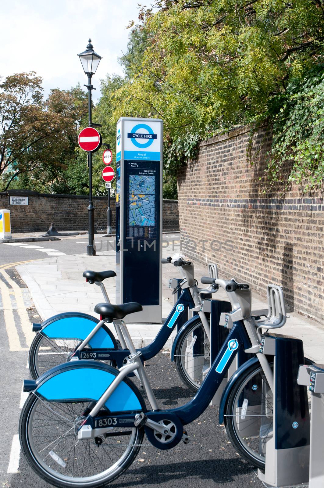 London Cycle Hire by TimAwe