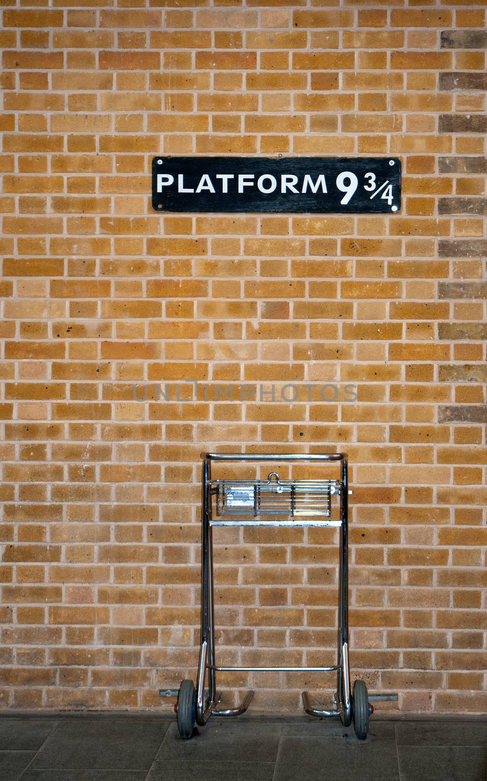 Platform 9 3/4 and Trolley by TimAwe
