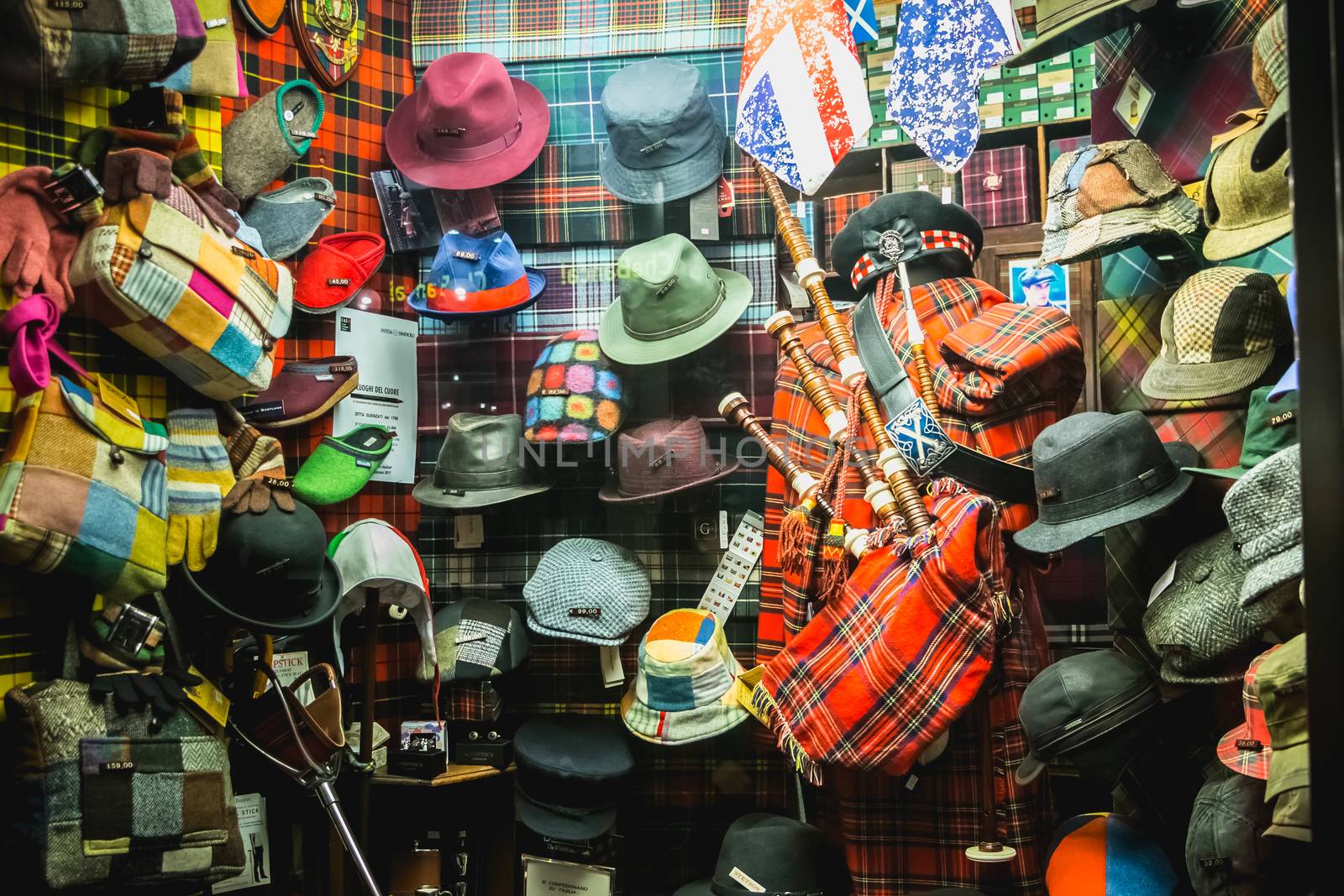 Showcase of a hat and vintage bag shop in Milan by AtlanticEUROSTOXX