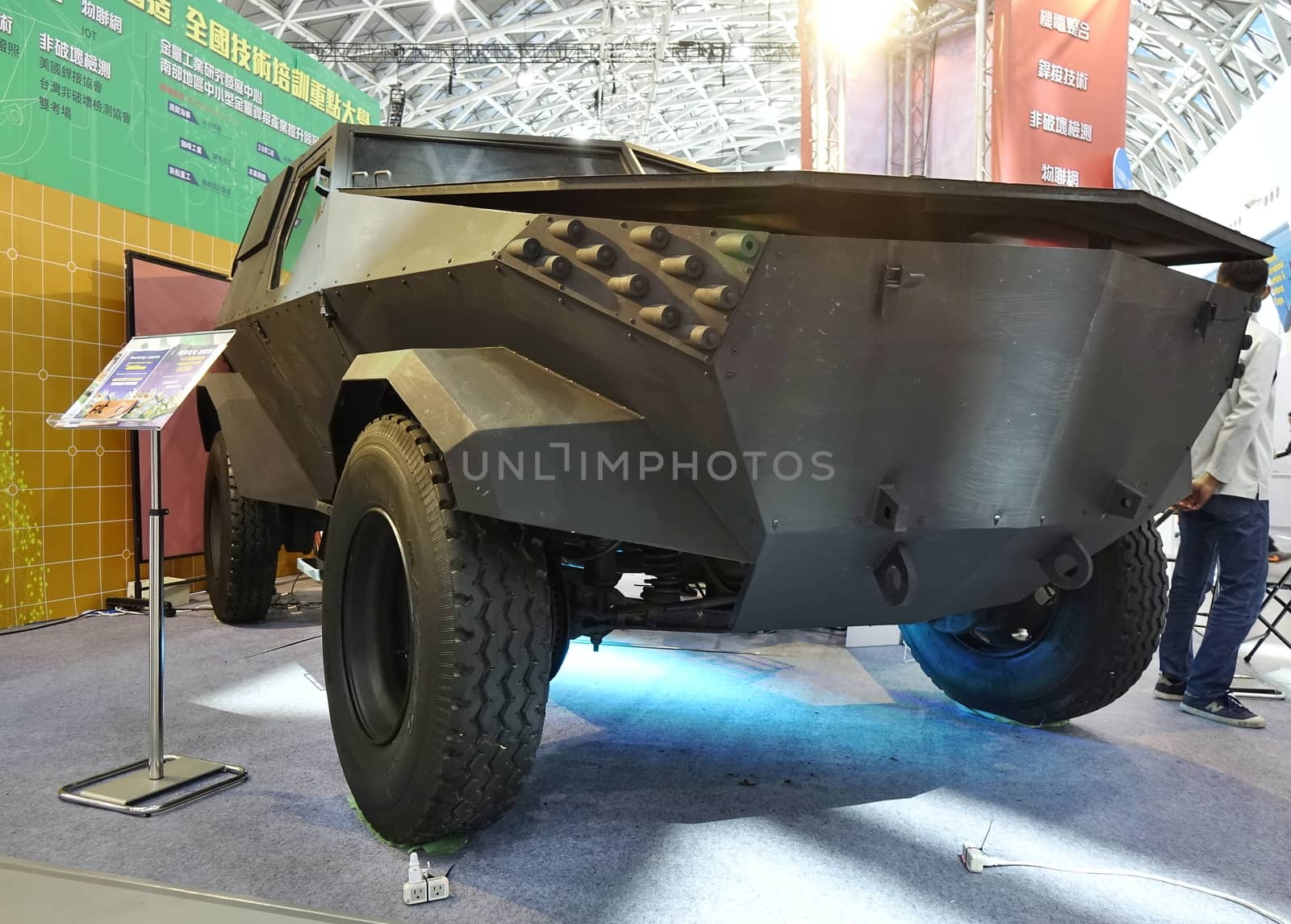 Armour Plated Off-Road Miitary Vehicle by shiyali