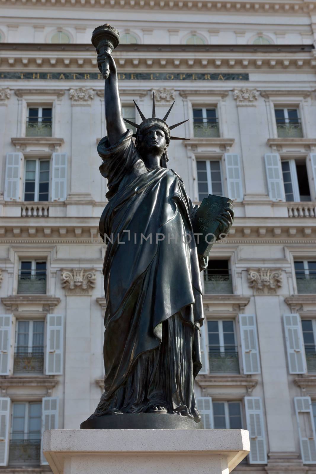 City of Nice - Statue of Liberty by Venakr