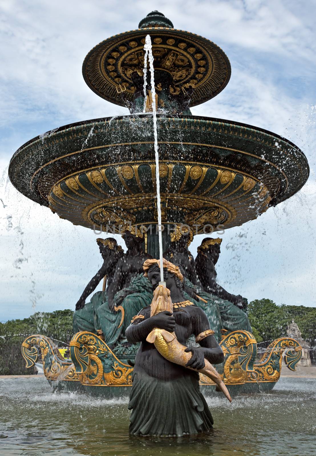 Fountaine des Mers, Place de la Concorde, Paris, France.