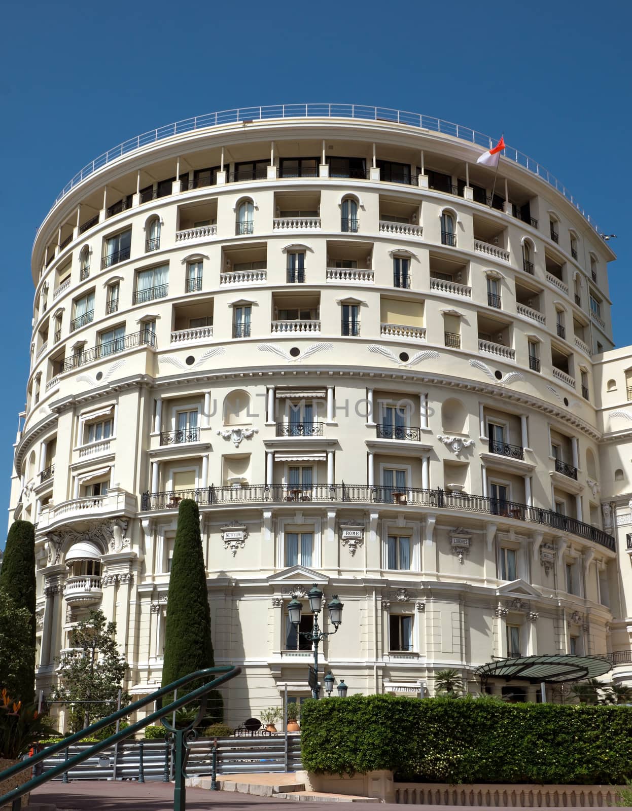 MONTE CARLO, MONACO - MAY 1: Hotel de Paris on May 1, 2013 in Monte Carlo, Monaco. Hotel de Paris - a luxury resort hotel in the heart of Monaco on the Mediterranean coast, built in 1864.

Monte Carlo, Monaco - May 1, 2013: Hotel de Paris - a luxury resort hotel in the heart of Monaco on the Mediterranean coast, built in 1864.
