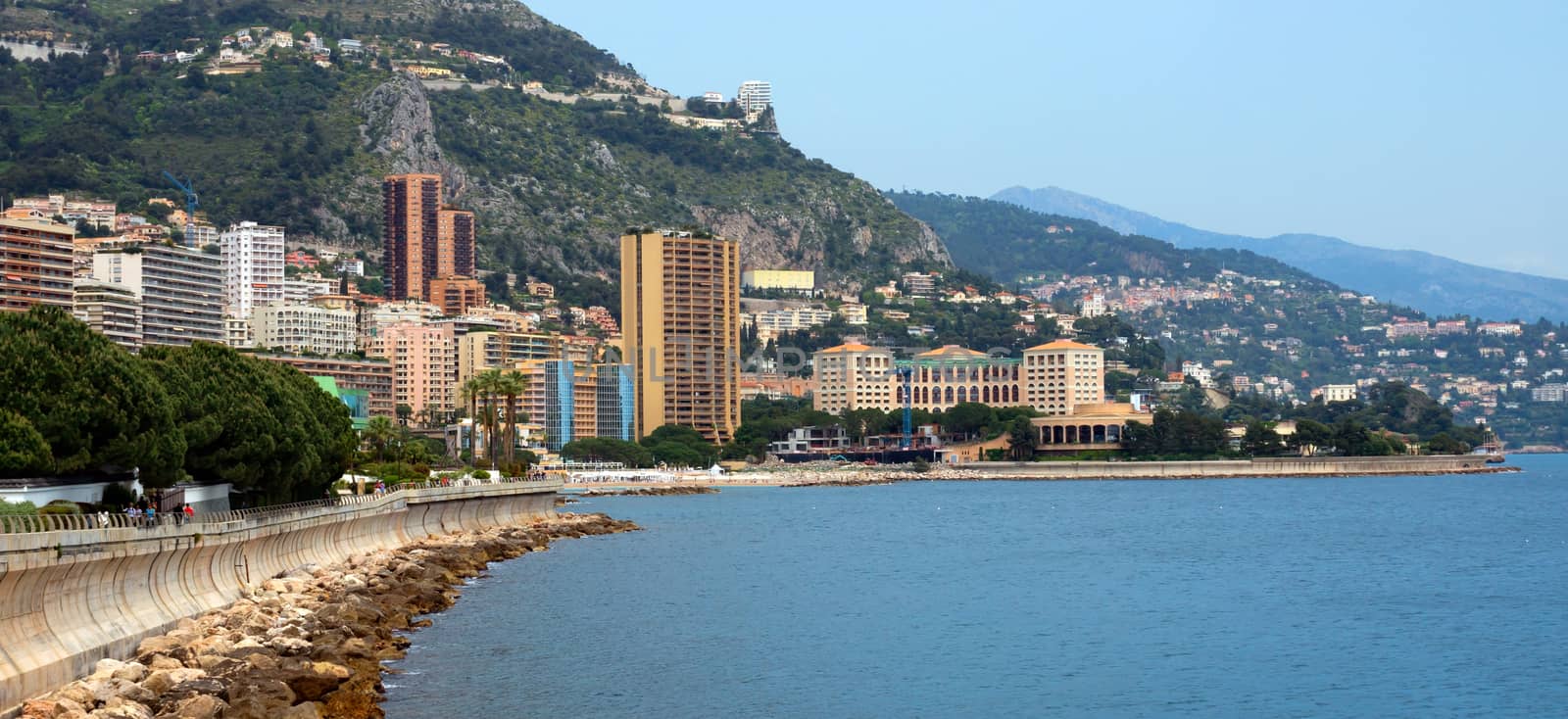 MONTE CARLO, MONACO - MAY 1: Panoramic view of the city on May 1, 2013 in Monte Carlo, Monaco. 

Monte Carlo, Monaco - May 1, 2013: Panoramic view of Monte Carlo.