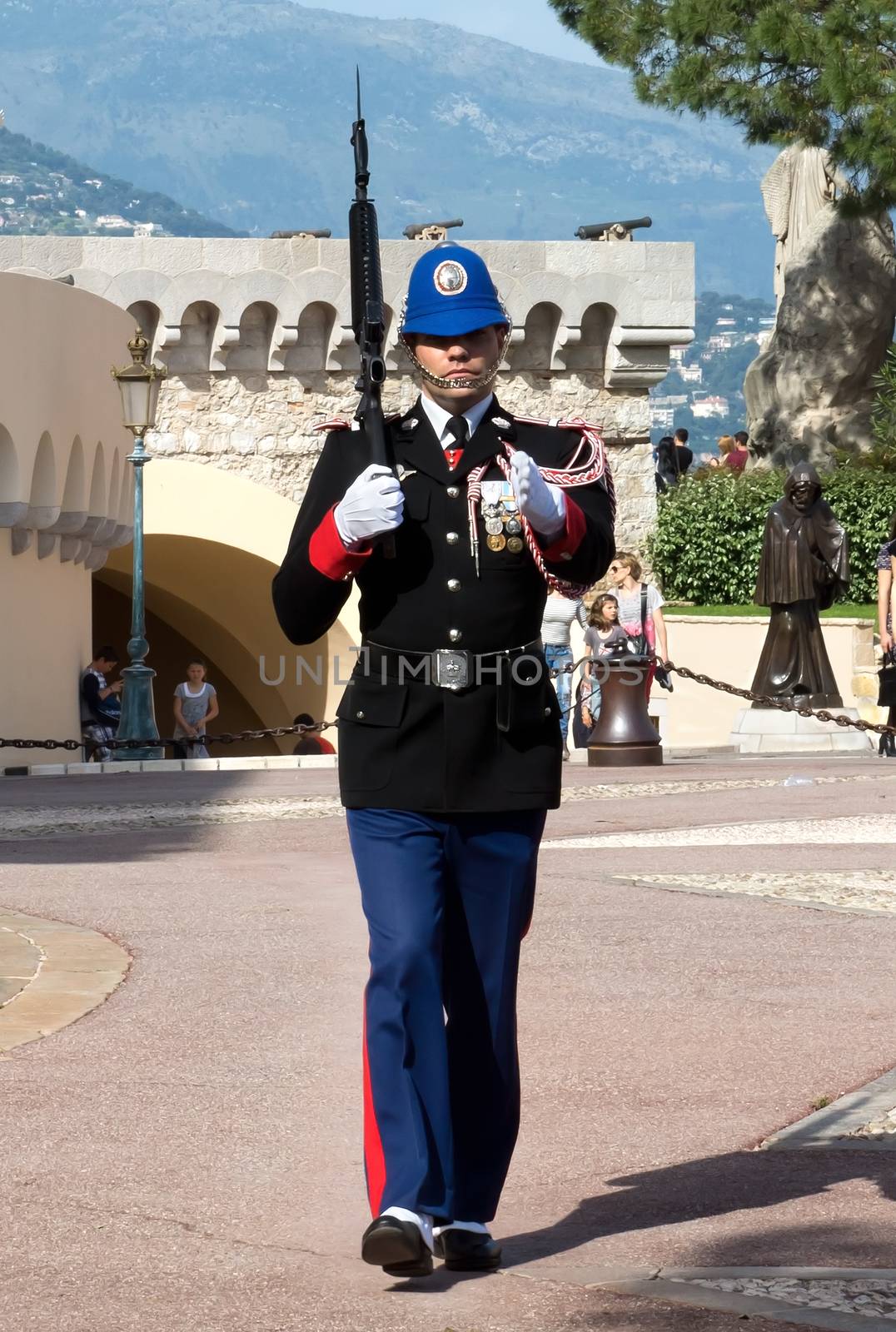 MONTE CARLO, MONACO - MAY 1: Guardsman on duty at official residence of Prince on May 1, 2013 in Monte Carlo, Monaco. 

Monte Carlo, Monaco - May 1, 2013: Guardsman on duty at official residence of Prince.