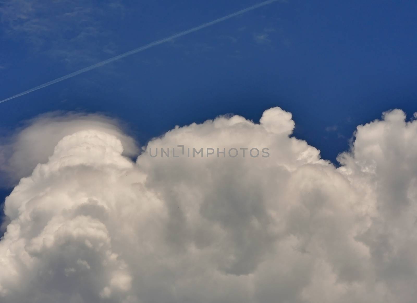 zoom big clouds in blue sky landscape