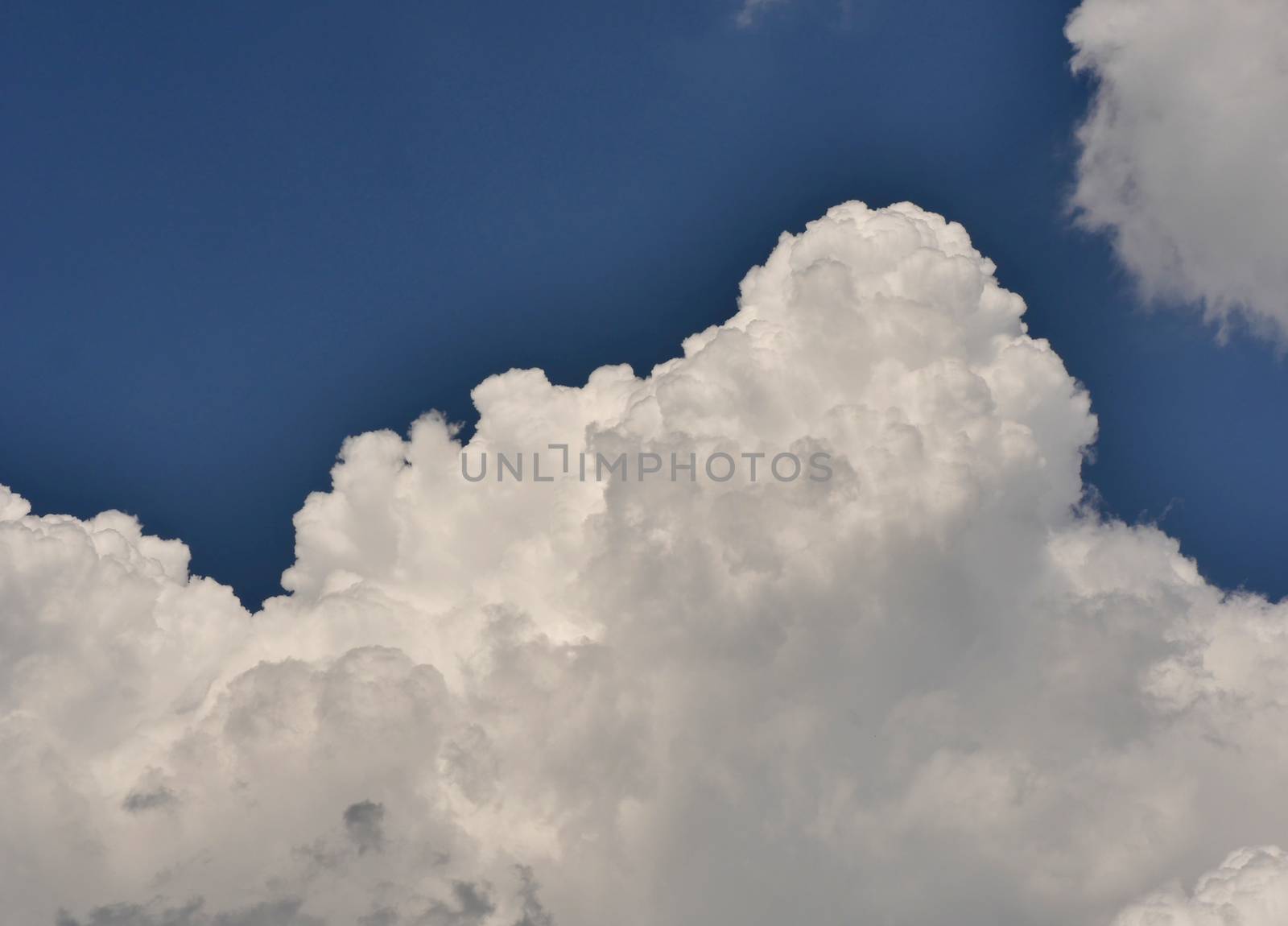 zoom big clouds in sky landscape by alex_nako